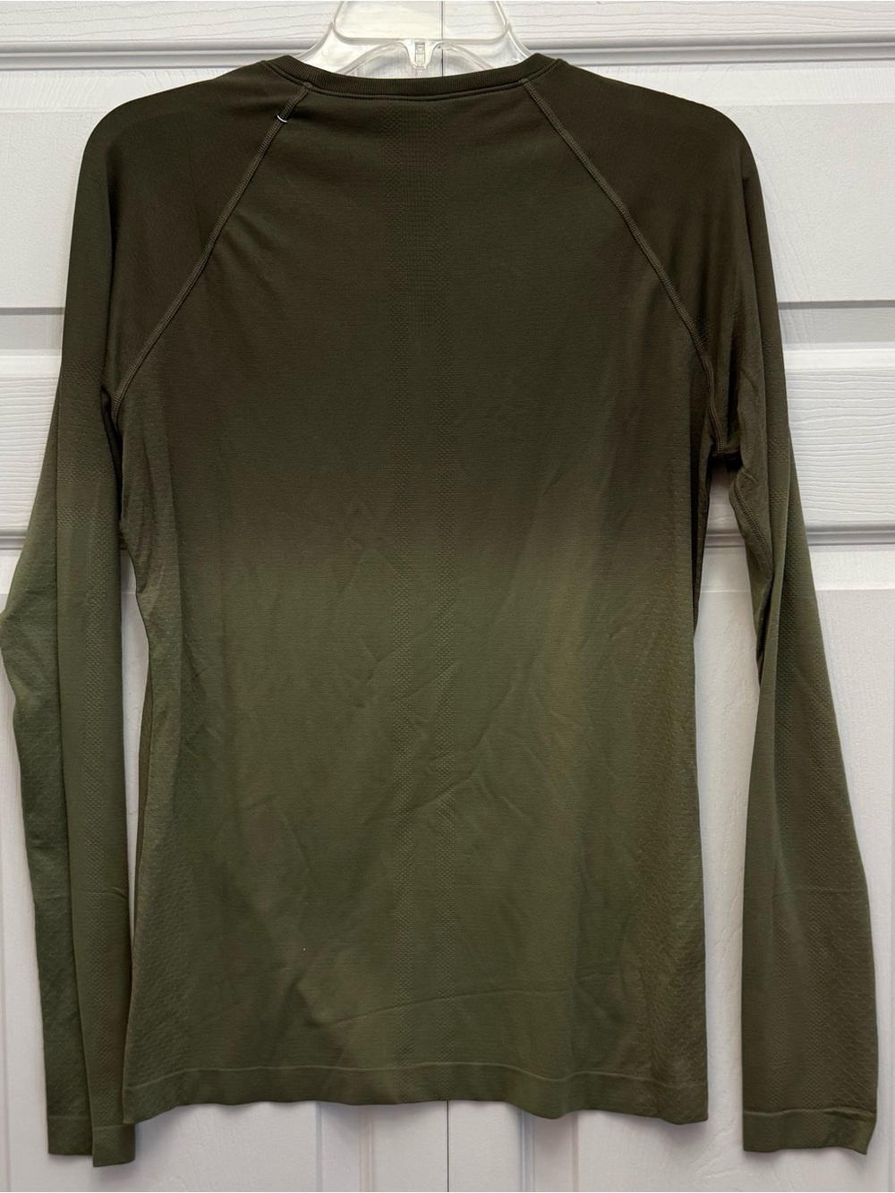 FIGS Womens Long Sleeve Under Scrub Shirt - Olive Green Large NWT - Picture 3 of 4